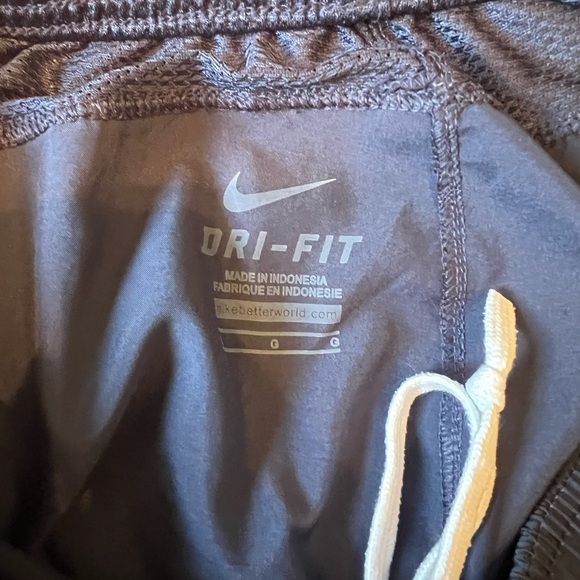 Nike Shorts - Picture 3 of 3